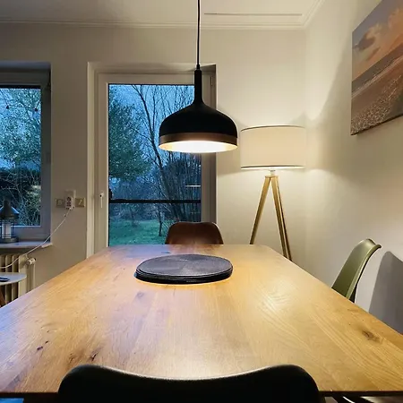 Schraeggeest-4a Apartamento *